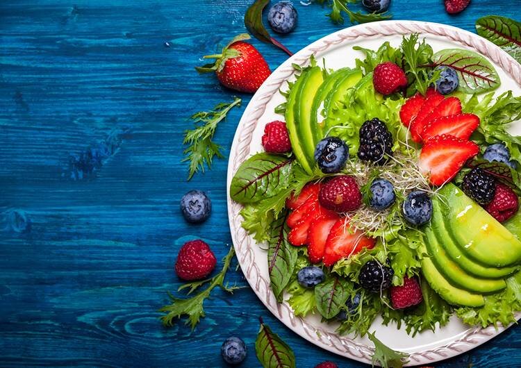 Недостаток кальция в организме  может привести к набору веса, чем опасна любовь к обезжиренным продуктам и ещё 48 фактов о снижение веса. 