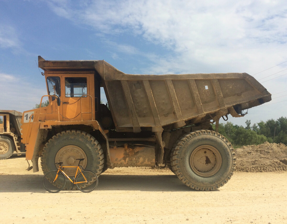 Мой второй велосипед: лёгкий и быстрый стальной синглспид. Был вынужден продать при переезде, но один сезон с ним был на вкус, как любовь.