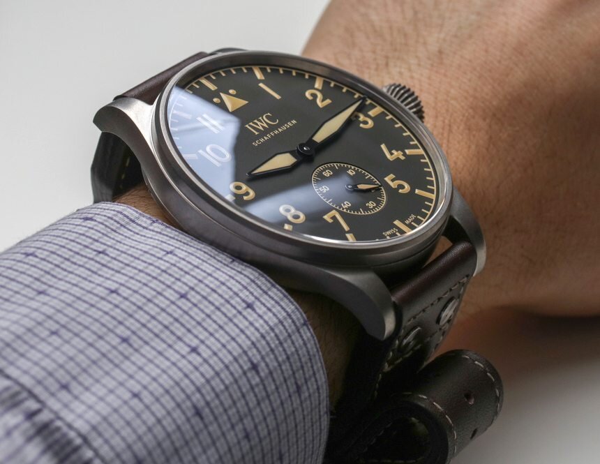 Часы постоянно. IWC big Pilot 55 мм. IWC Pilot watch Heritage. Big Pilot's watch Heritage 55. Сталлоне часы IWC.