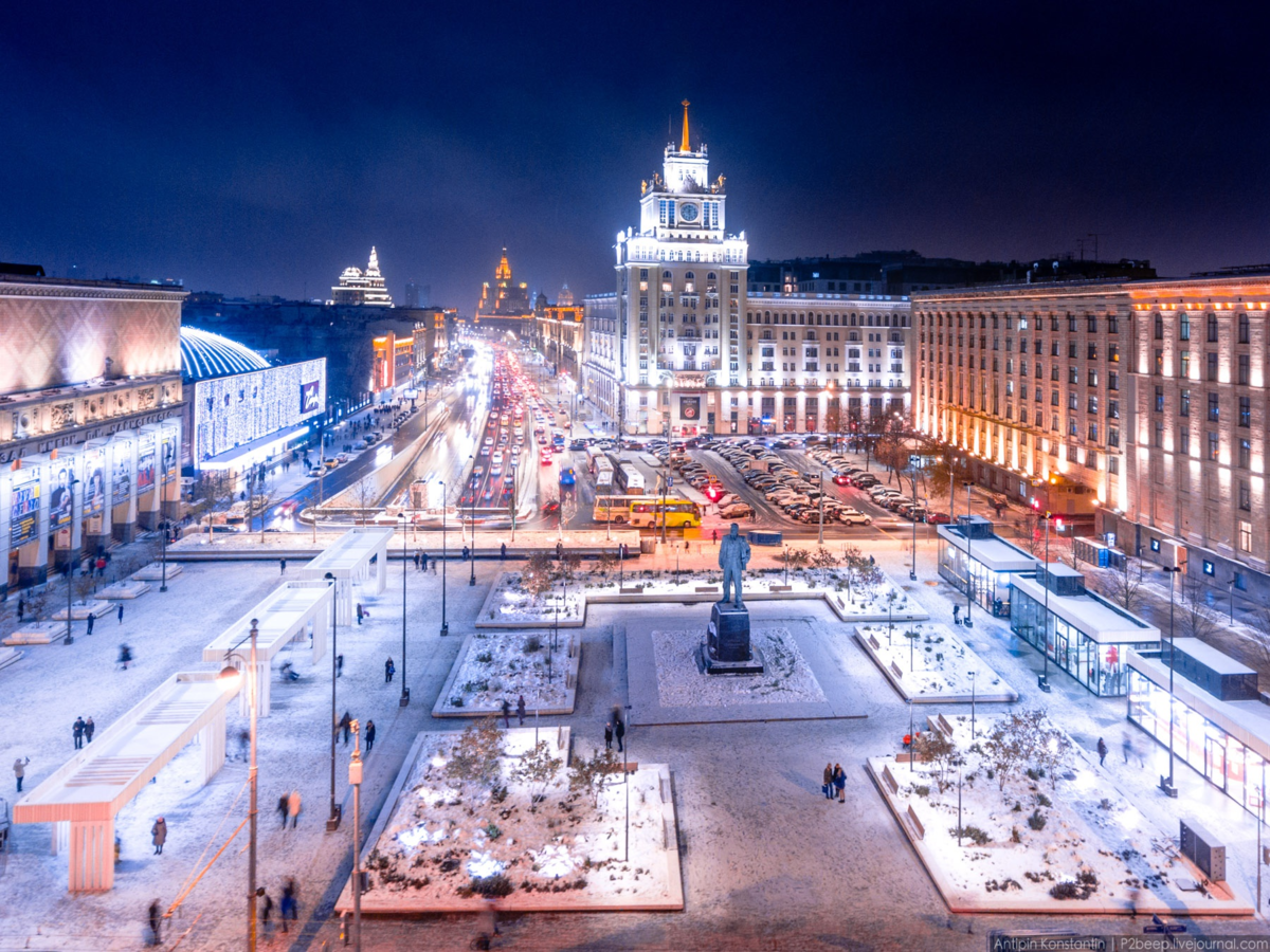 Выставить площадь. Площадь Маяковского в Москве. Триумфальная площадь. Маяковская Триумфальная площадь. Тверская Триумфальная площадь.