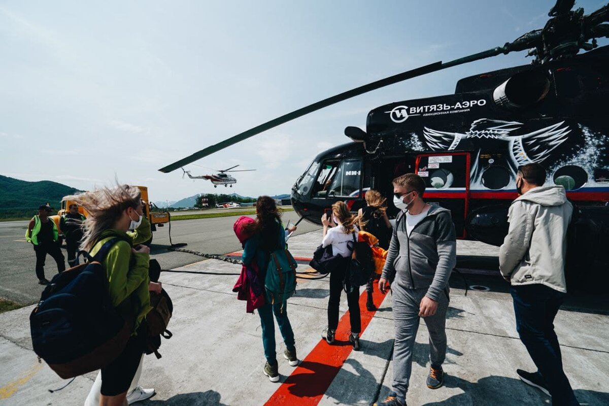 Погрузка в вертолет 