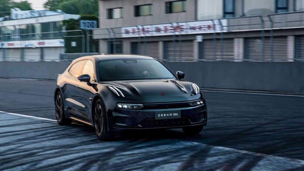 Zeekr 001 хватит электричества на 700 км