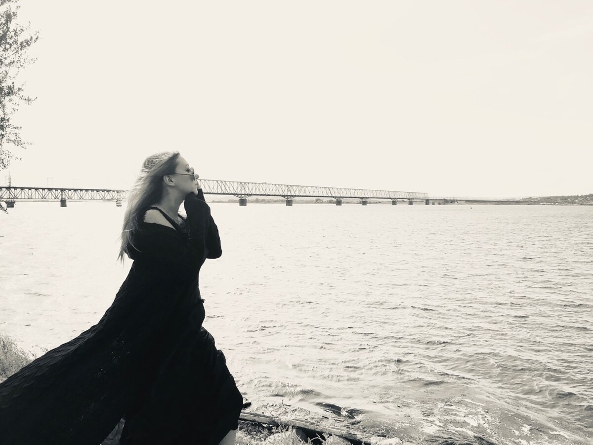 Та самая знакомая. 