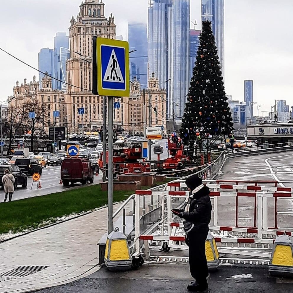 Прилетел в Москву на месяц развеяться и поработать 🧑‍💻 | Константин ...