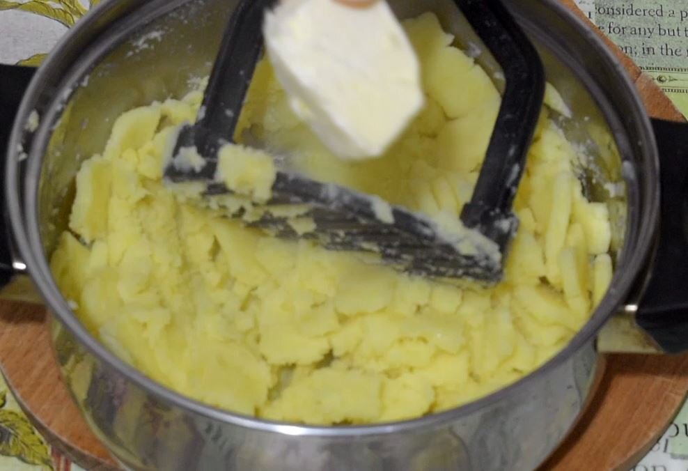 Тонкие лепешки на кефире. Хычины.