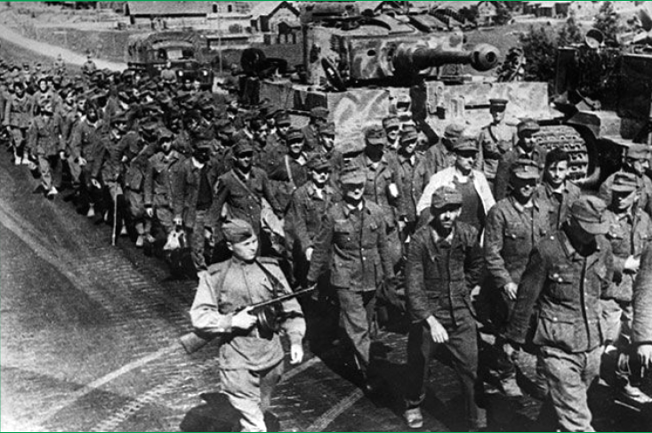 Колонна немецких пленных. Операция Багратион. Фото из открытых источников.