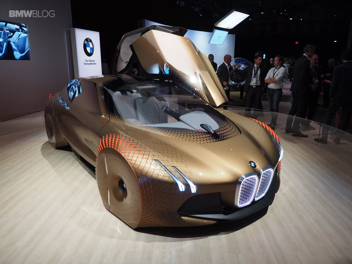 BMW Vision next 100 Concept