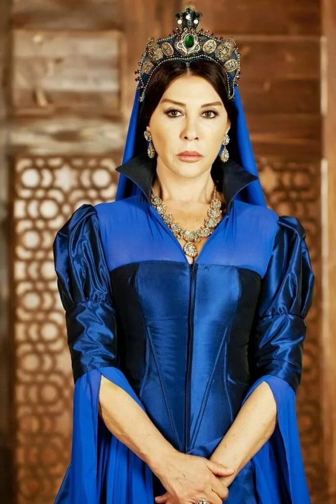 Валиде султан в сериале "Великолепный век"