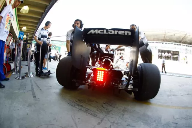 Автомобиль Формулы-1 из команды McLaren-Honda. (Изображение предоставлено Stratasys.)