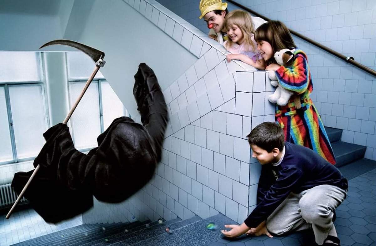 Старуха с косой - прообраз злого и несправедливого следователя