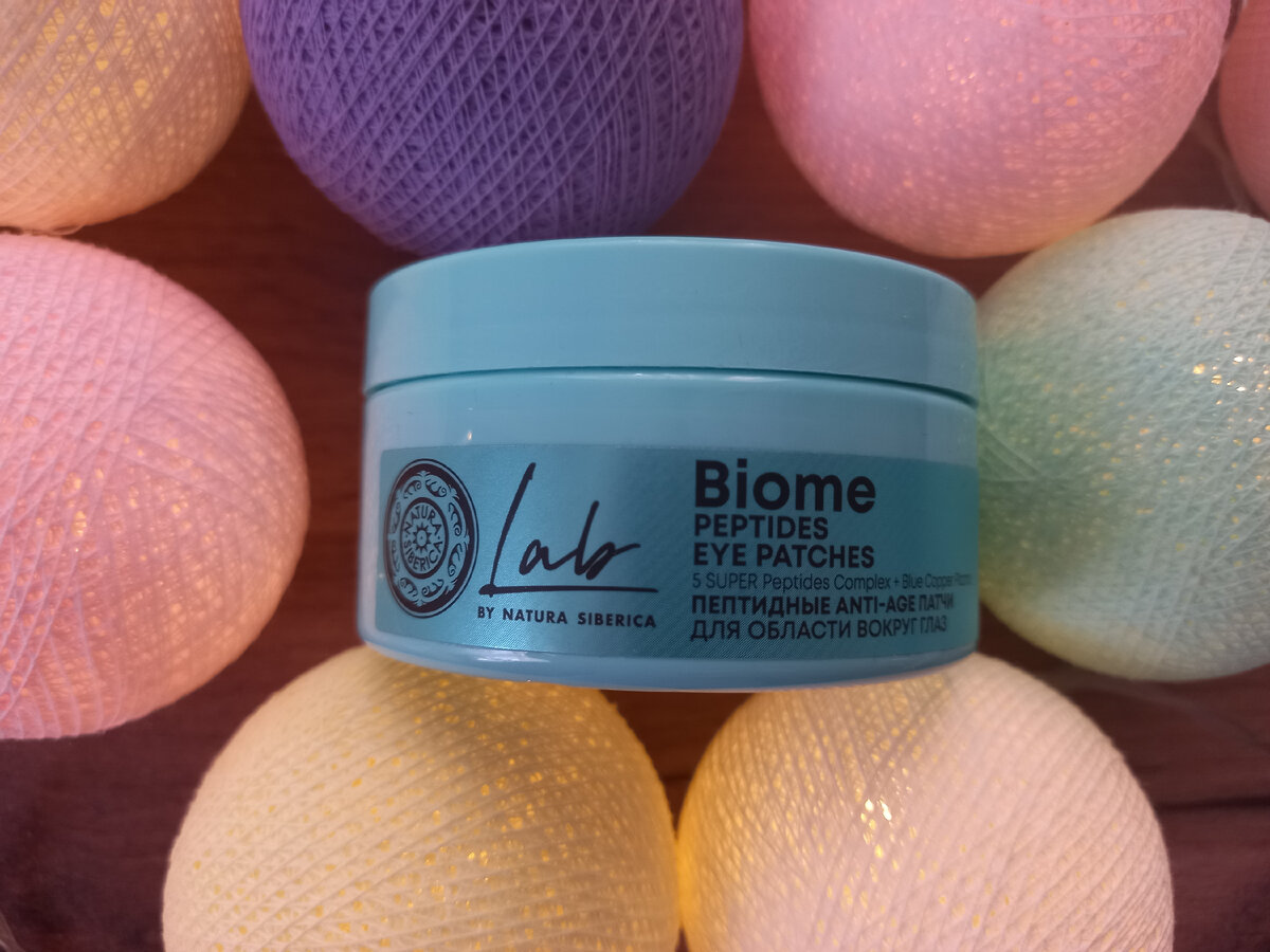 Поверх имеется откручивающаяся крышка, на резьбе. 