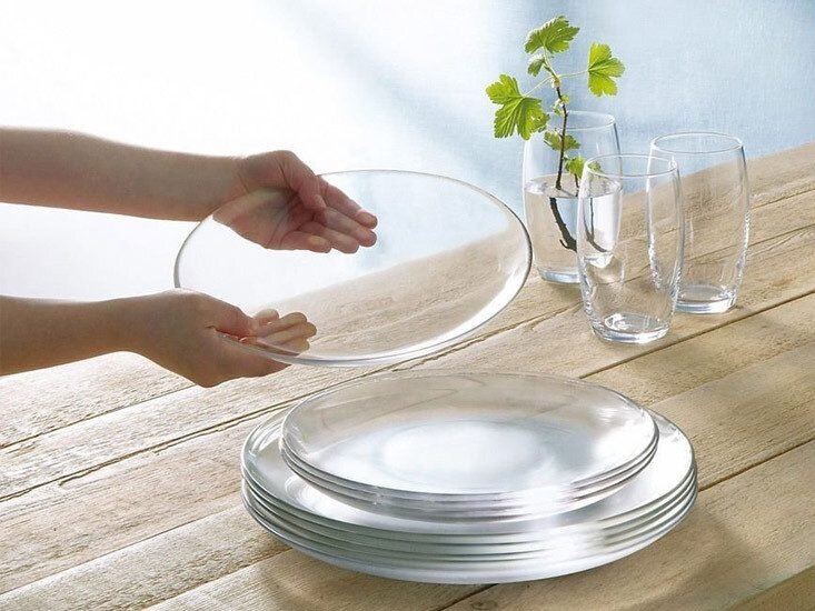 Эффективные способы чистки стеклянной посуды до блеска