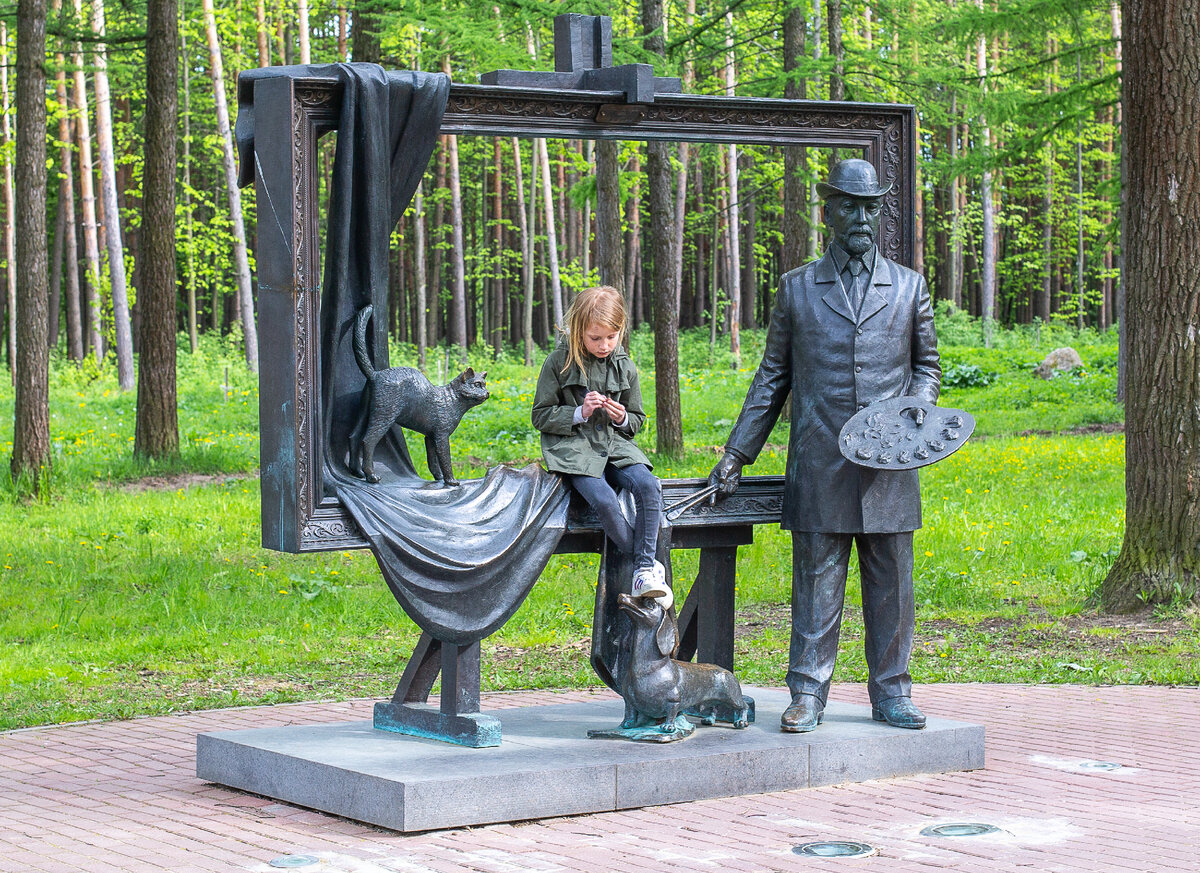 Памятник художнику Василию Поленову. Подольск, микрорайон Климовск. Московская область. Фото автора статьи (ещё 1 фото)