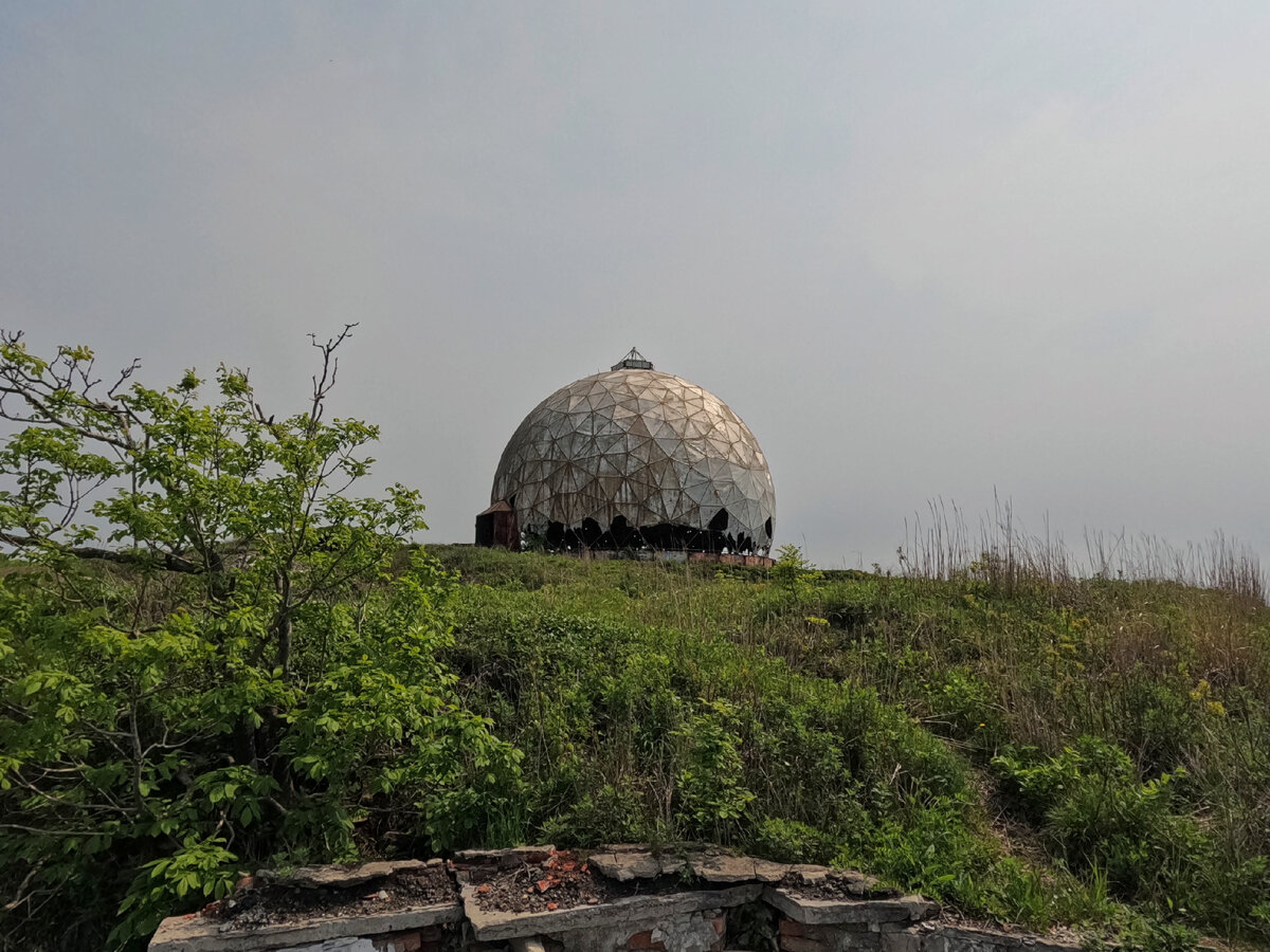 Вид на РПУ с остатков мортирной батареи