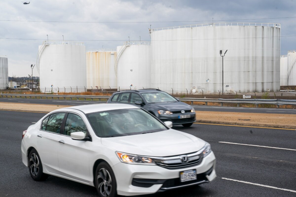 Нефтяной терминал в Вирджинии, США. Фото: SHAWN THEW / EPA / ТАСС