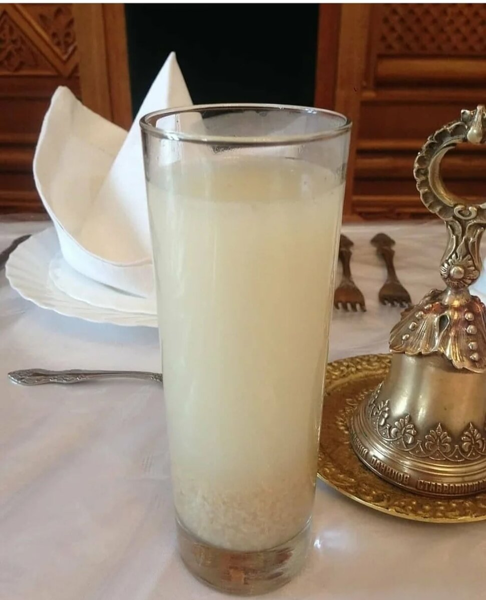 Белый монастырский квас. Фото : Олег Ольхов