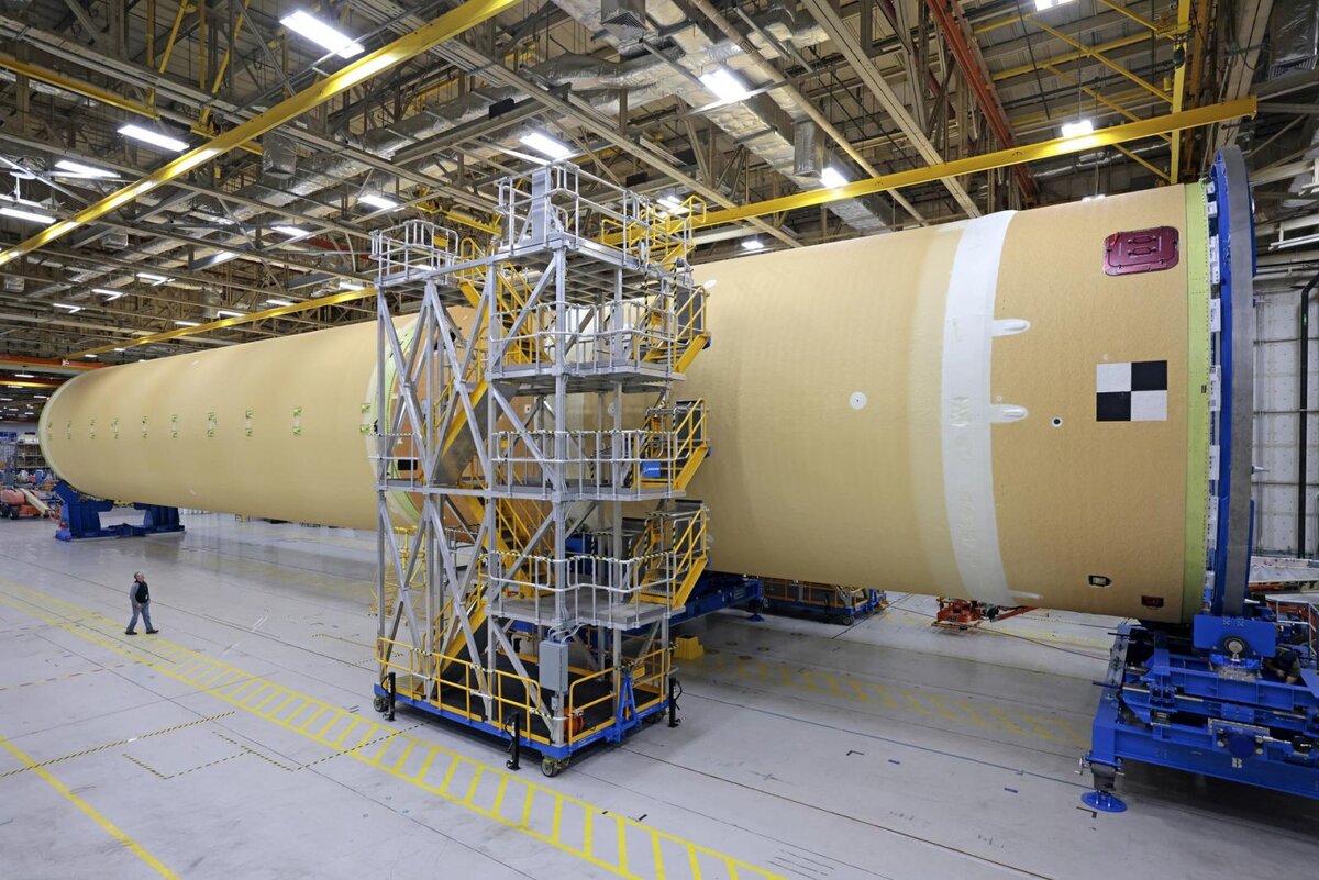Основная ступень Artemis 2. © NASA