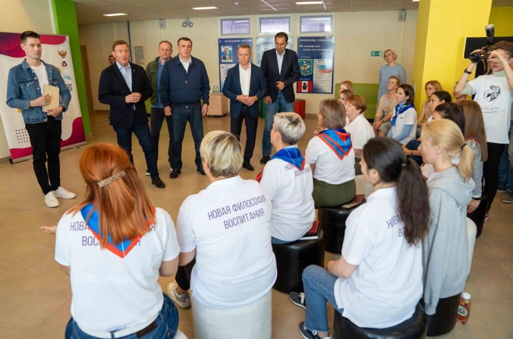 Лидеры единороссов на одной из встреч.