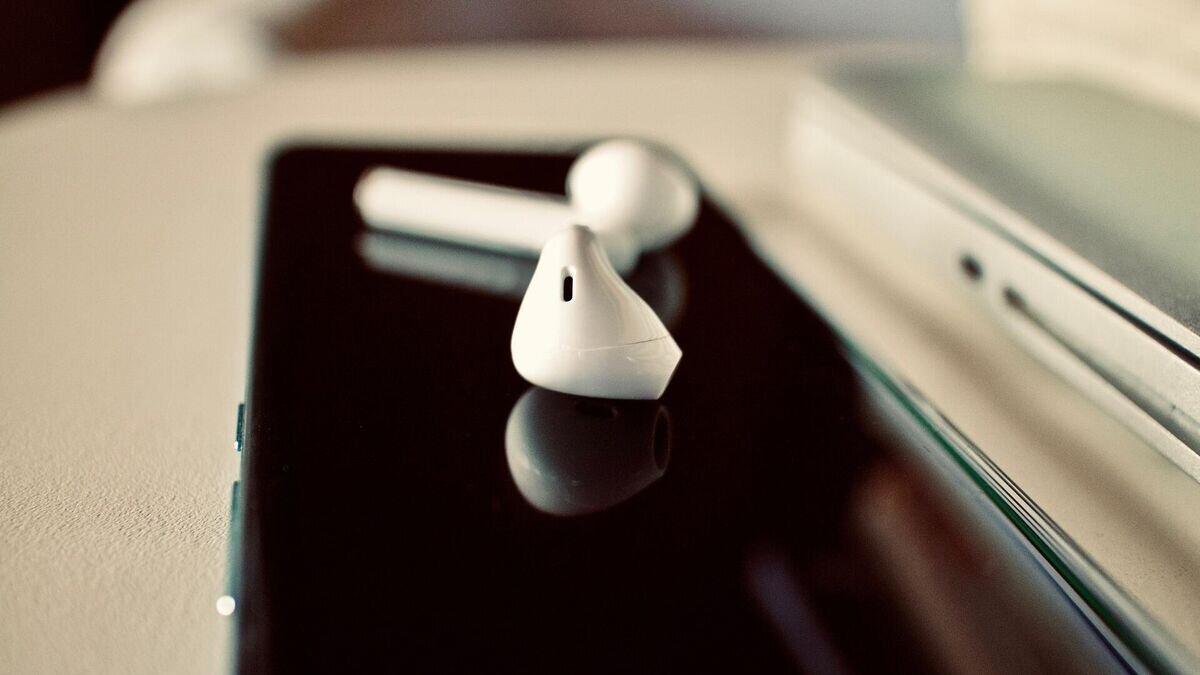    Беспроводные наушники © Pixabay / sweetlouise