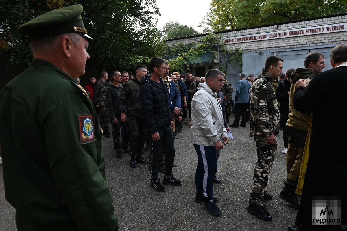 Мы ждём вас с победой!» — на Ставрополье проводили группу мобилизованных |  ИА Регнум | Дзен