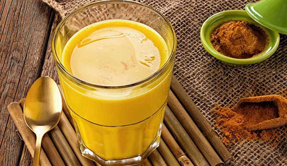 Куркума с молоком (фото из открытых источников)