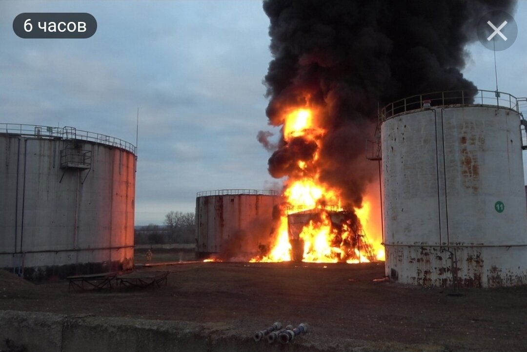 Подрыв нефтебазы в Орловской области вражеским беспилотником.