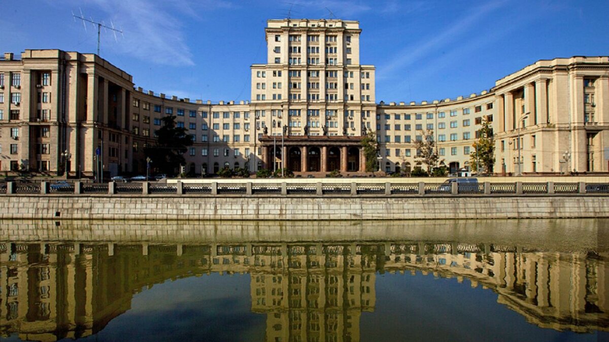 Институт имени баумана в москве