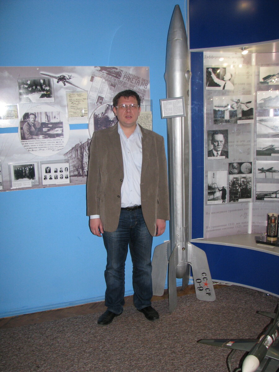 Автор в житомирском музее С.П. Королёва. Май 2014 года.
