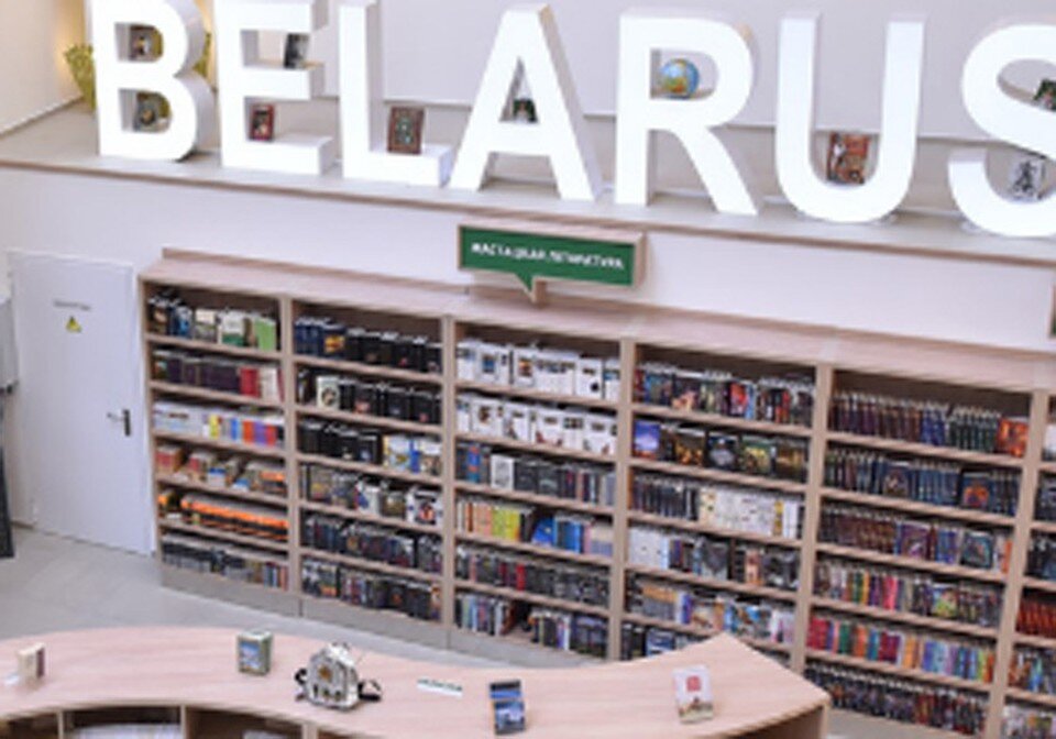     Популярны произведения Короткевича, Мележа, Шамякина, Мавра. Фото: belkniga.by