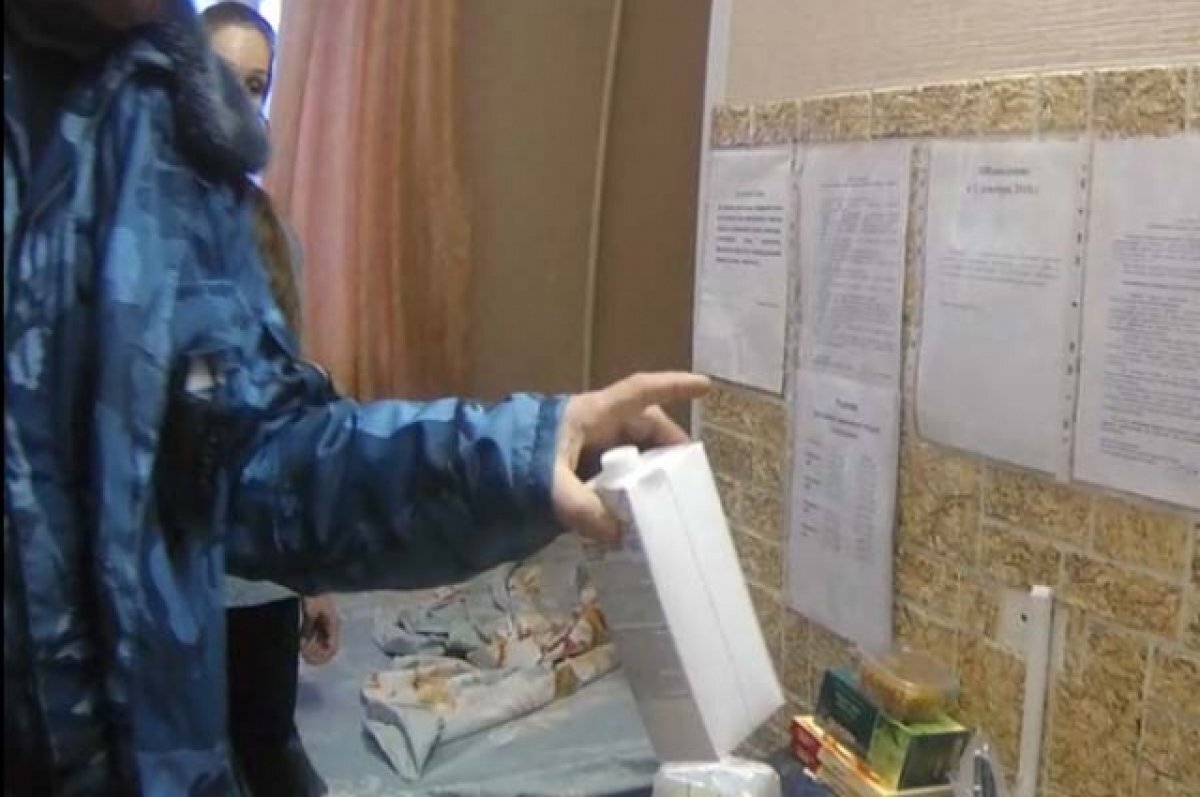    Жительница Подмосковья пыталась напоить алкоголем осужденного в Торжке