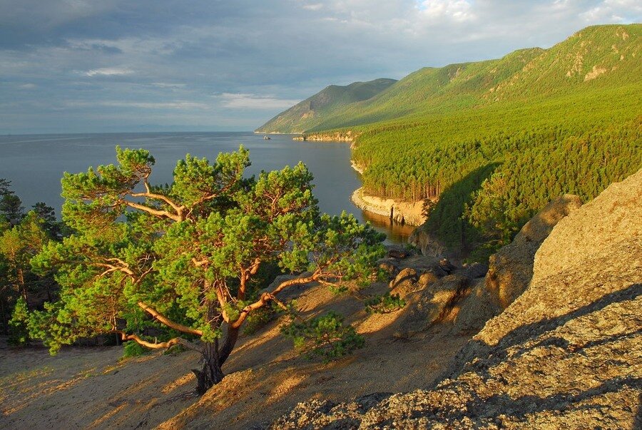 Рельеф побережья Байкала