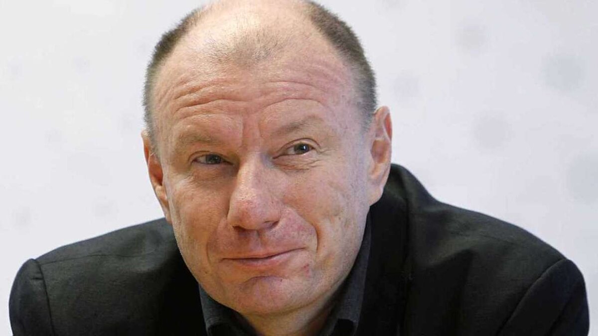    Американский финансово-экономический журнал Forbes опубликовал список собственников российских активов, которые ранее принадлежали зарубежным компаниям, по их доходам за 2021 год с учетом сделок, совершенных после 24 февраля 2022 года.