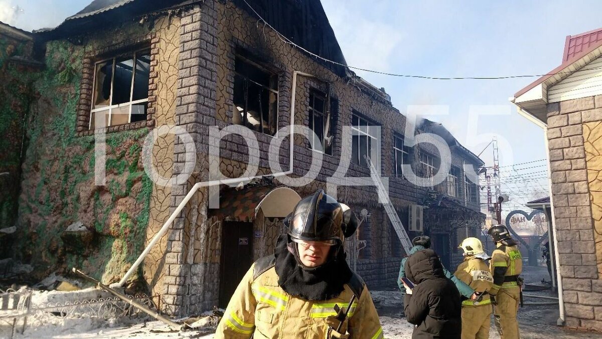     «Фан-Фана» больше нет. Прокуратуре предстоит выяснить, что стало причиной пожара в сгоревшем омском комплексе.