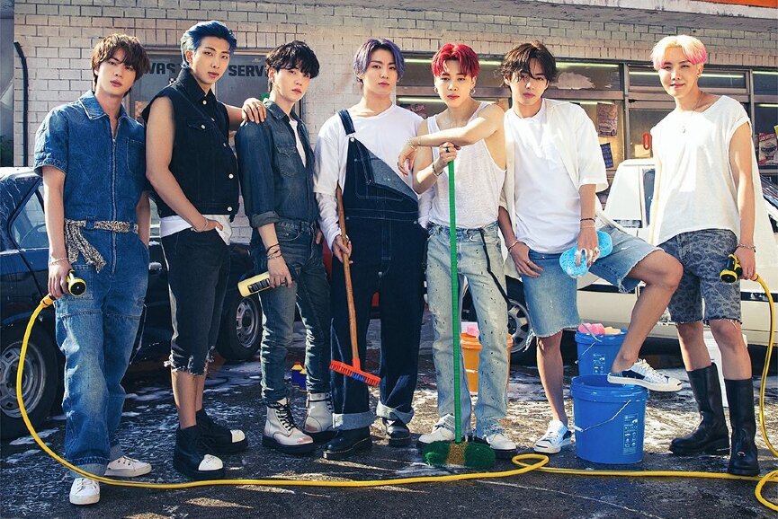 BTS 
Фото: Instagram