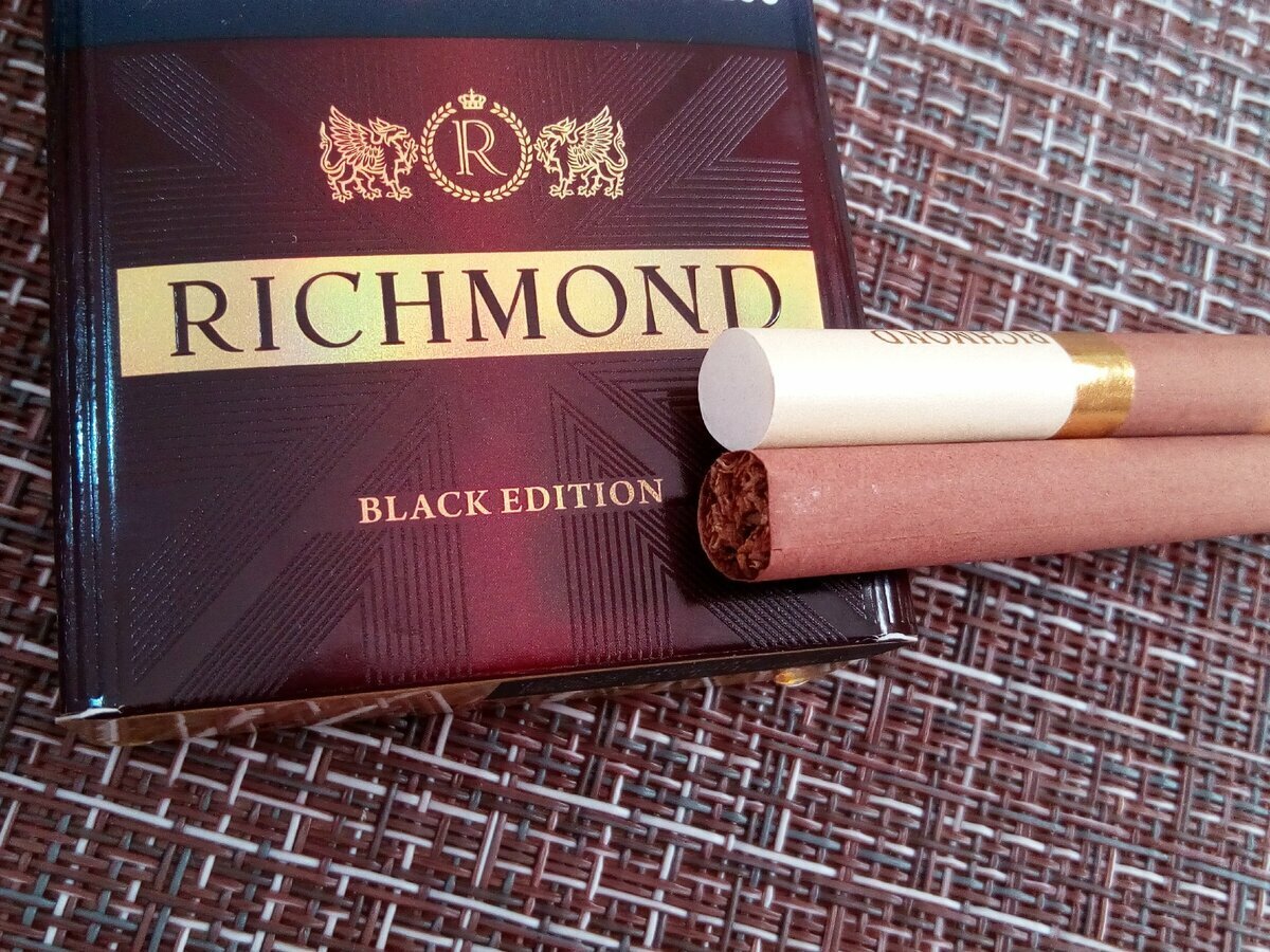 Пачка сигарет шоколадные. Сигареты Richmond Black Edition. Сигареты Ричмонд Блэк эдитион. Sobranie Richmond сигареты. Сигареты Richmond Black Edition вишня.