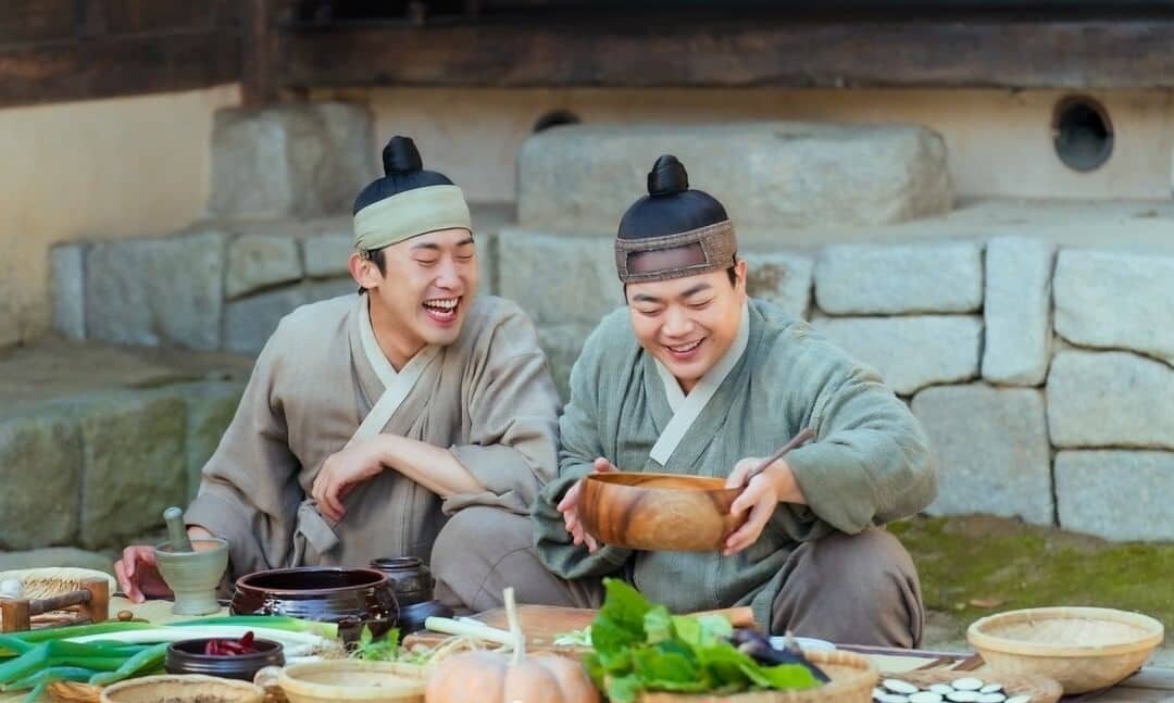 Юк Чиль (Мин Джин Ун) и Гу Паль (Пак Кан Соп)