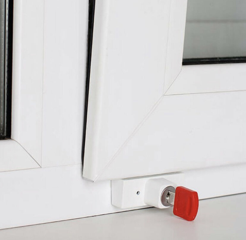 Детский оконный замок "Baby Safe Lock" белый 450 рублей 