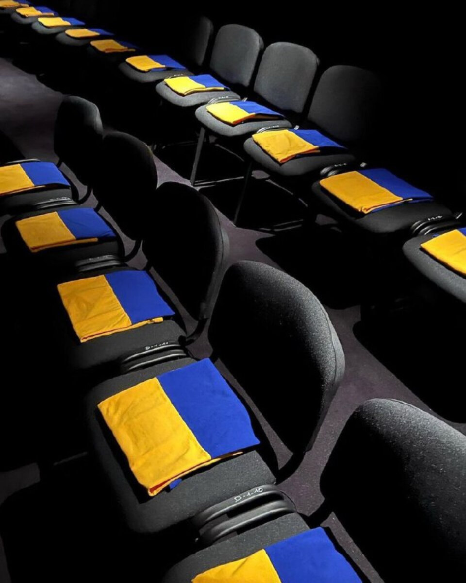 https://elle.ua/upload/image/photo1646571199-3.jpeg