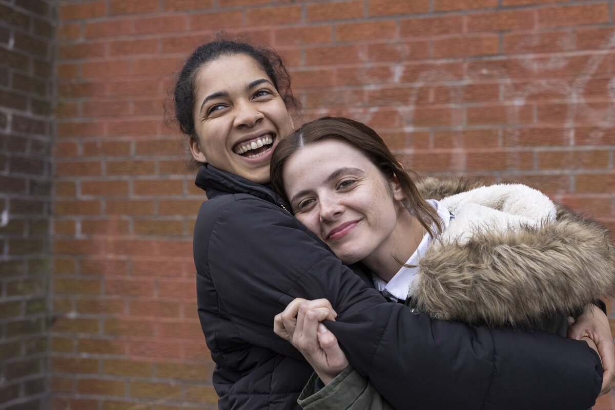 Кадр из сериала "In My Skin"