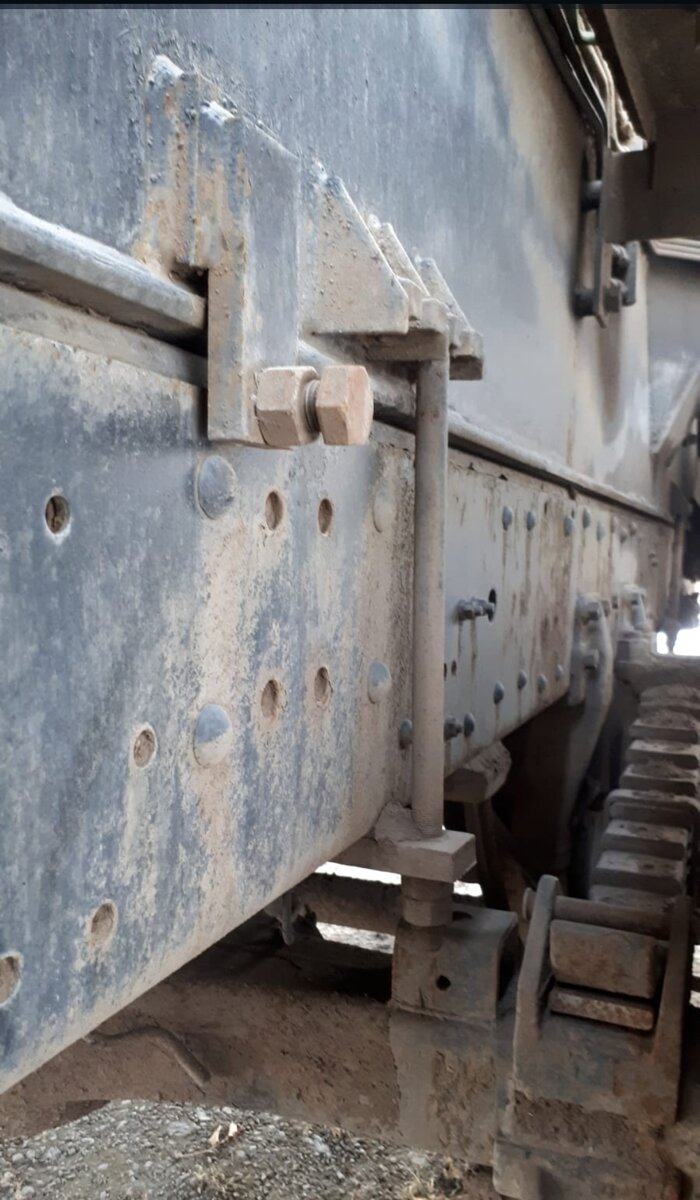 Одним из важнейших факторов это целостность рамы, она бывает с трещинами или заваренной, это сильно влияет на цену.