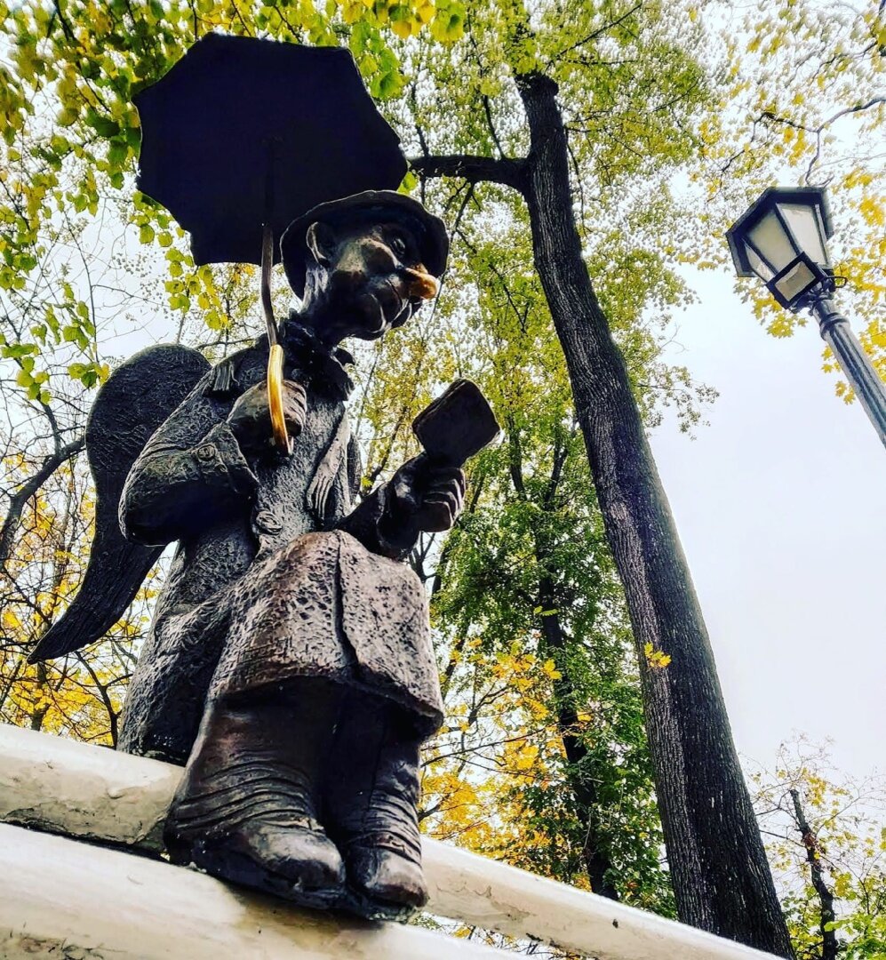 Скульптура "Петербургский ангел"