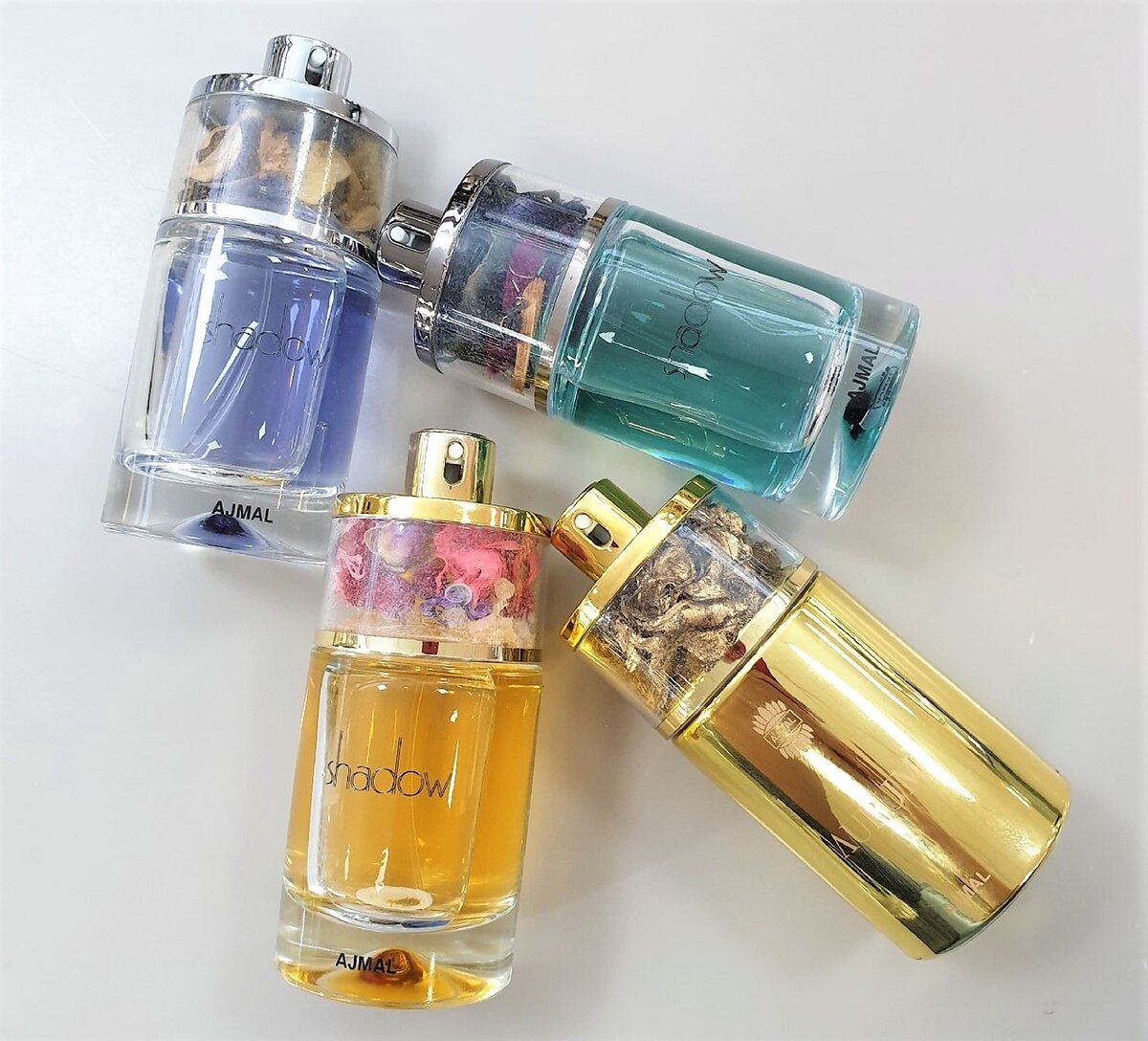 Фото автора. Тут два мужских аромата и два женских.