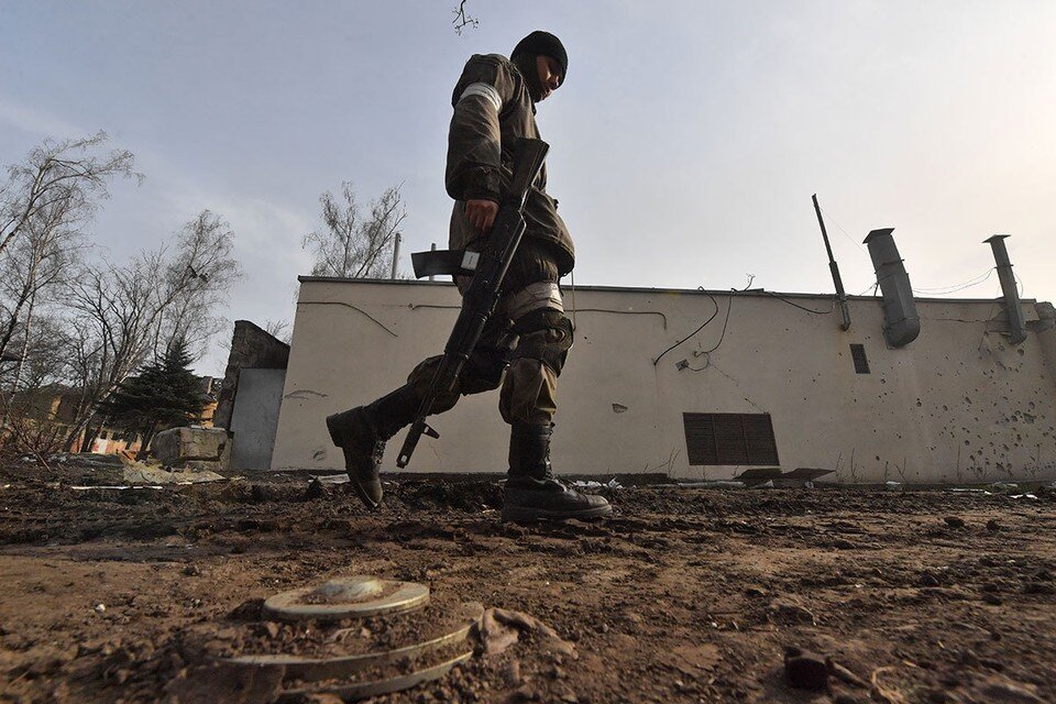     Продолжаем знакомить читателей «КП»с героями спецоперации «Z» - участниками боевых действий на Донбассе. Владимир ВЕЛЕНГУРИН