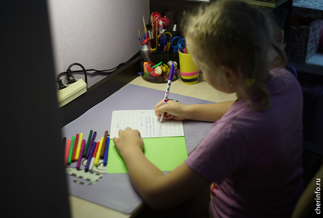    Дистант в классах ввели из-за гриппа и ОРВИ. Всего сейчас болеют 5468 школьников. Это 13% от всех учеников