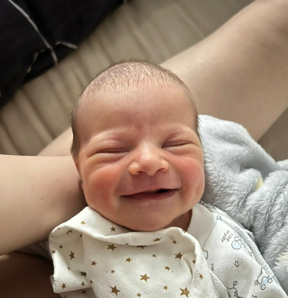    Иван Охлобыстин показал новорожденную внучку Еву. Фото: соцсети актера