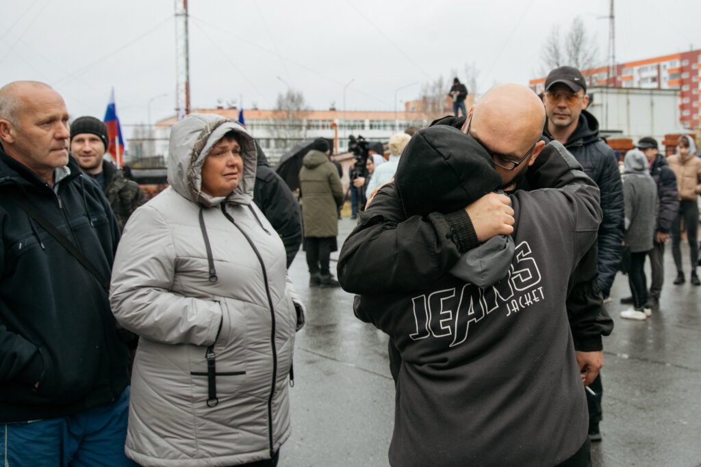    Югорчане могут передать посылки своим мобилизованным родственникам
