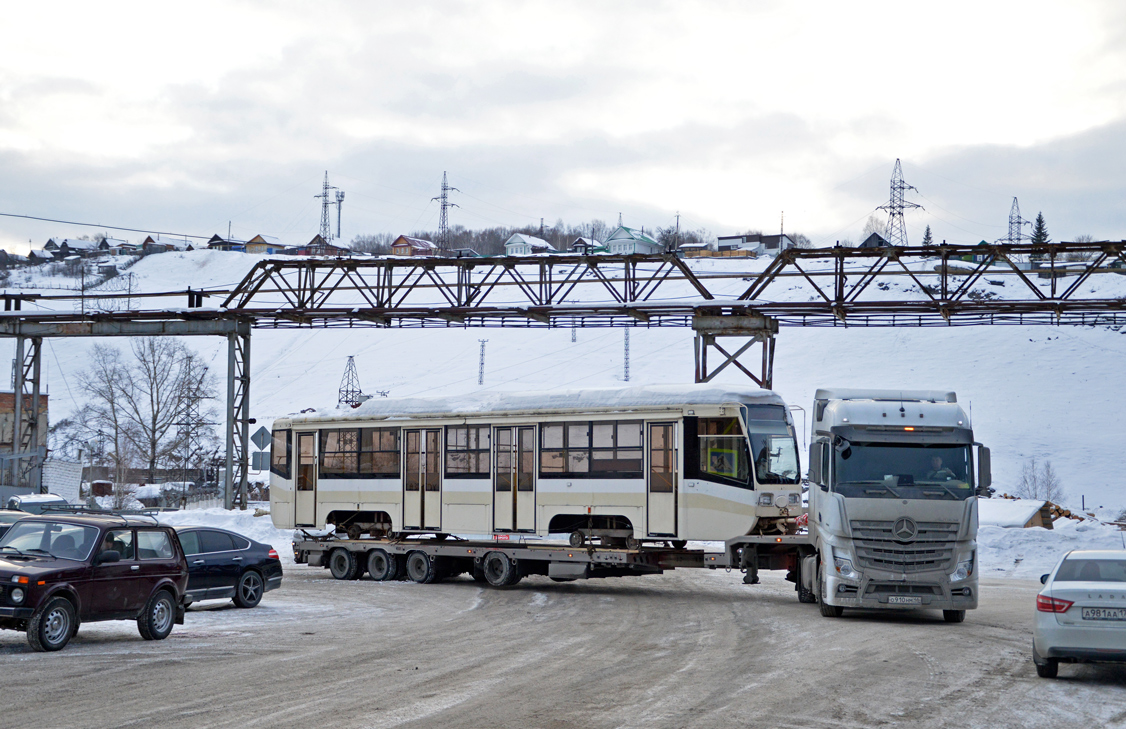 Вагон 71-619К на трейлере отправился в путь, 31.01.2023 года