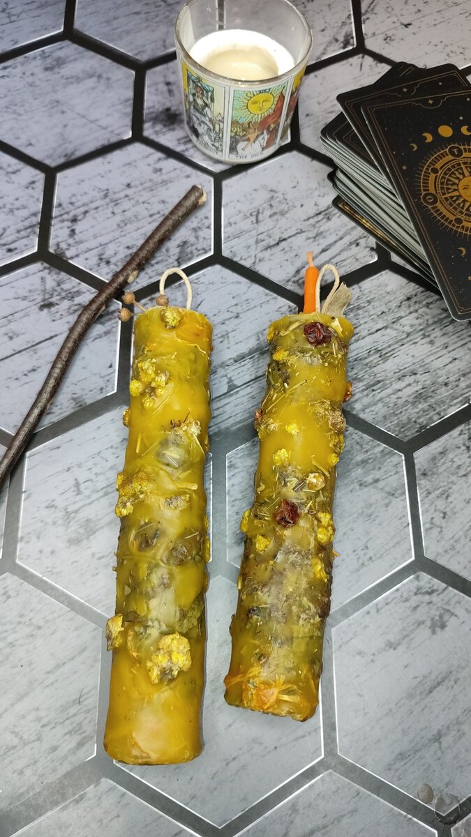 Программная свеча из заливного листа. «Укрепление здоровья»

🍯100% натуральный воск. 
🍀Сбор из 10трав, плоды рябины
🪔Эфирные масла
📜Программа (намерение) под клиента

🚫Свеча не является ПАНАЦЕЕЙ
❗Целительством я не занимаюсь❗

Не пренебрегайте обследованием и лечением у докторов! 

Свечами можно подкорректировать, ускорить восстановление, убрать лёгкие недуги, не угрожающие вашей жизни и ухудшению здоровья!!! 

Будьте благоразумны, и не ищите волшебных пилюль!

В наличии таких нет, только под заказ. Прожигаем данную свечу на растущую Луну 🌙