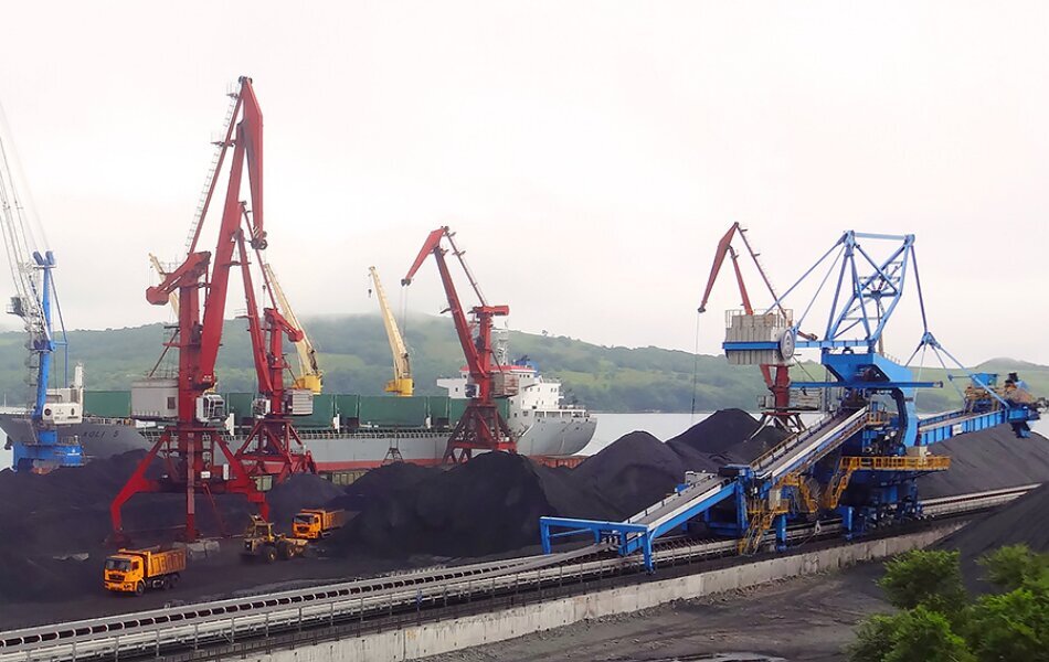 Порт Посьет (Приморский край). https://nedradv.ru/_files/db2.biznes-gazeta.ru/images/Posjet(1).JPG