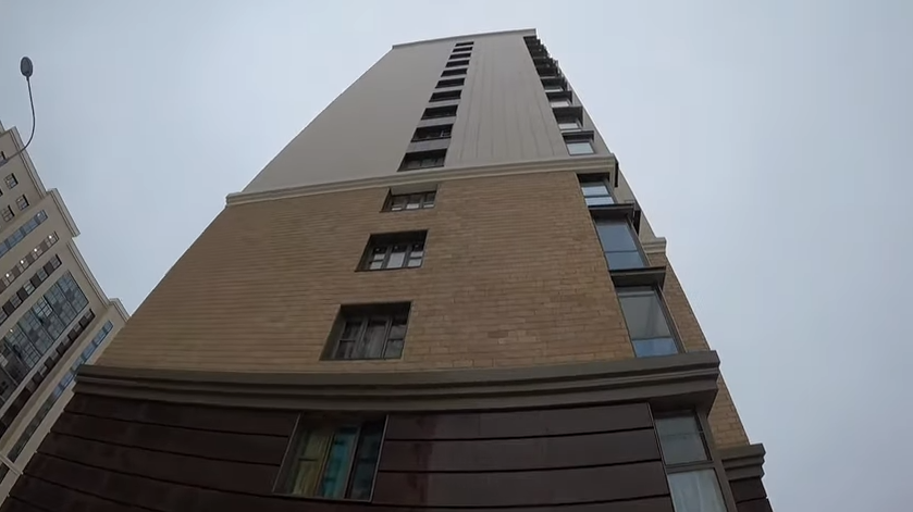 Мы бесплатно помогаем нашим заказчикам с приёмкой квартиры, а также делаем замеры будущего ремонта